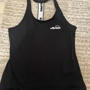 Ellesse majica za trening