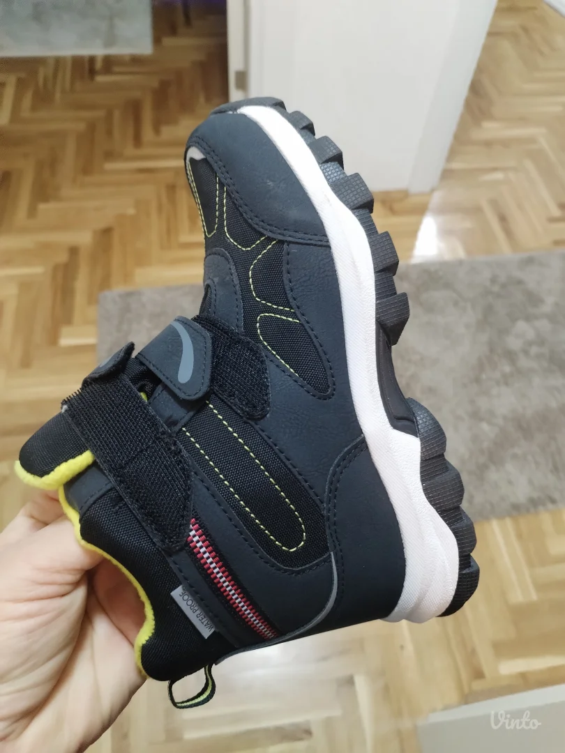 Cizme za decaka br 34