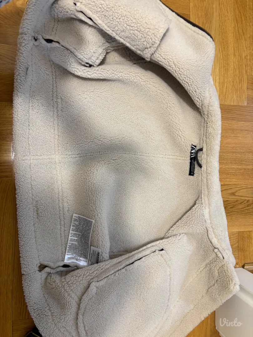 Zara jaknica NOVA kolekcija