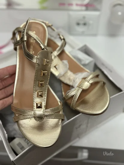 NOVO!!! Zlatne sandale