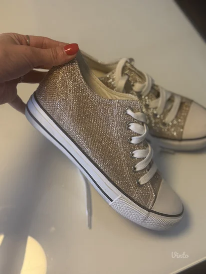 Šljokičave patike NOVO