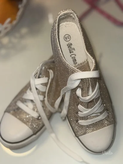 Šljokičave patike NOVO