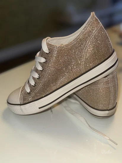 Šljokičave patike NOVO