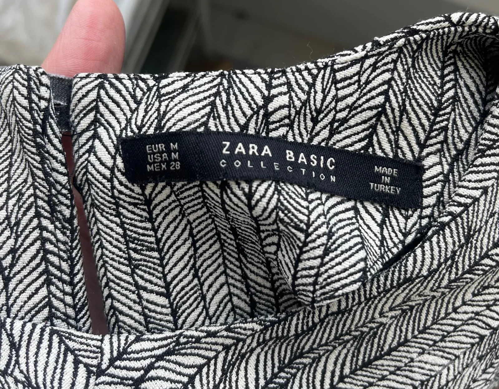 Zara vel M