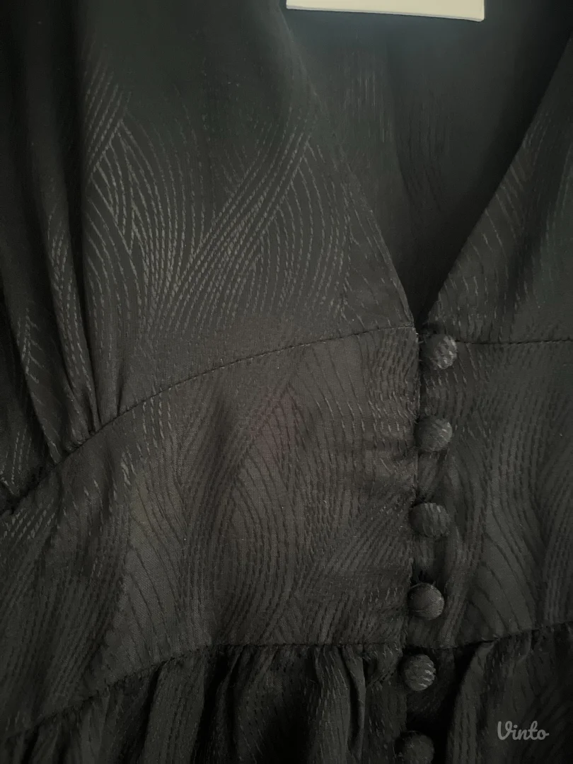 Crna bluza vel.36, viskoza