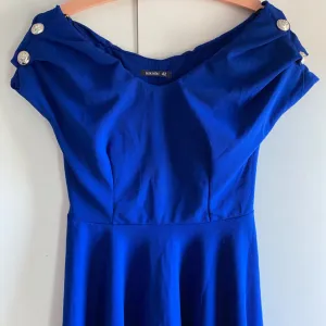 Kraljevsko plava haljina