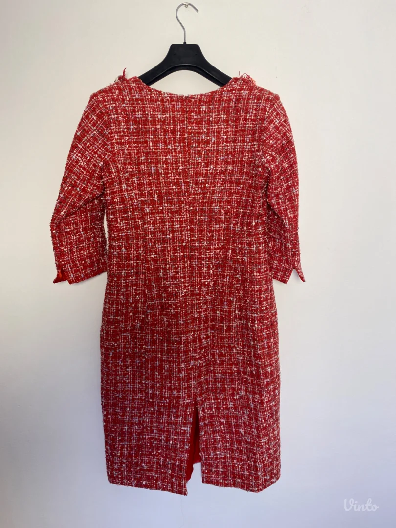 Mona - crvena svecana hajina