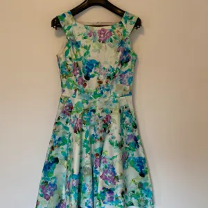 Orsay - cvetna haljina