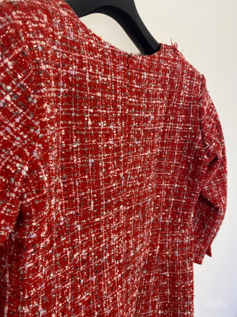 Mona - crvena svecana hajina