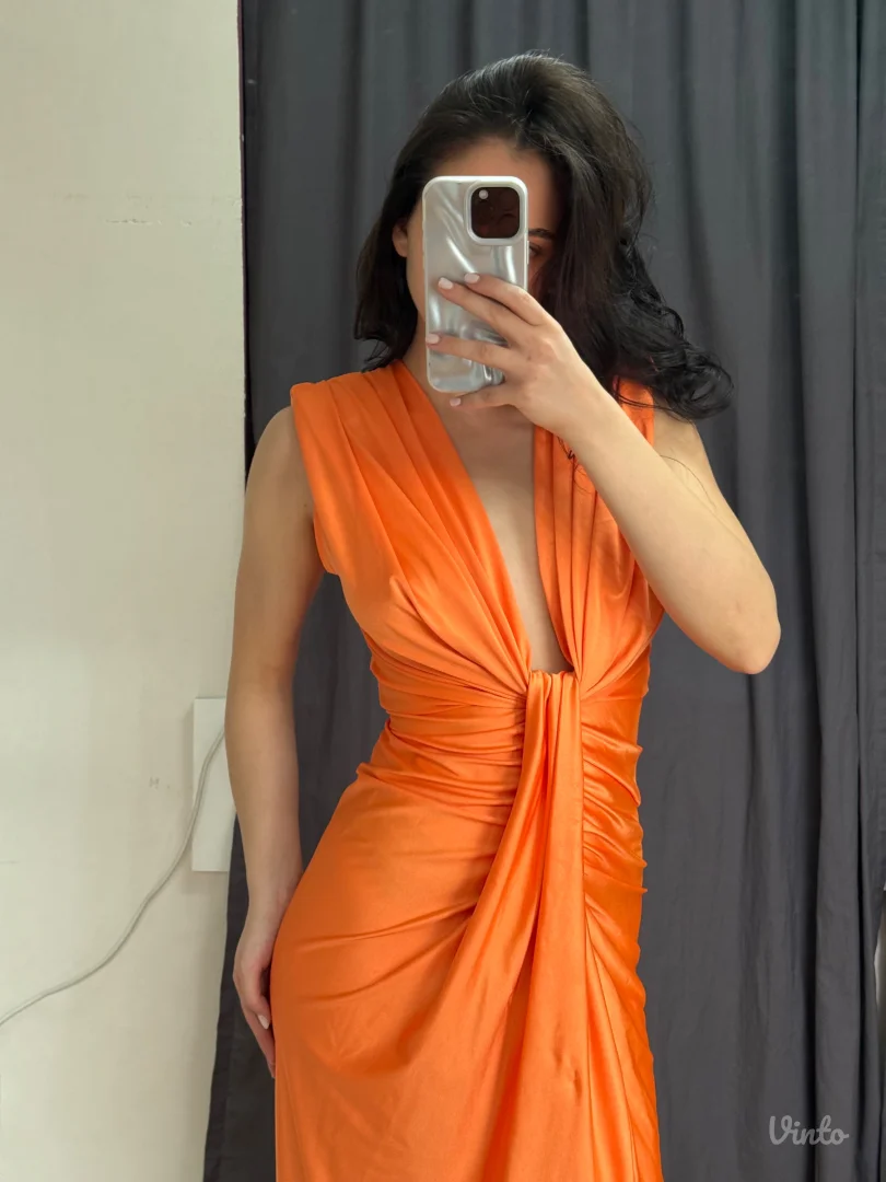 Elegantna haljina od likre