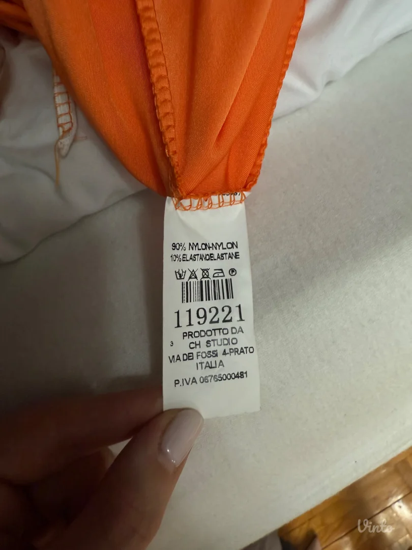 Elegantna haljina od likre