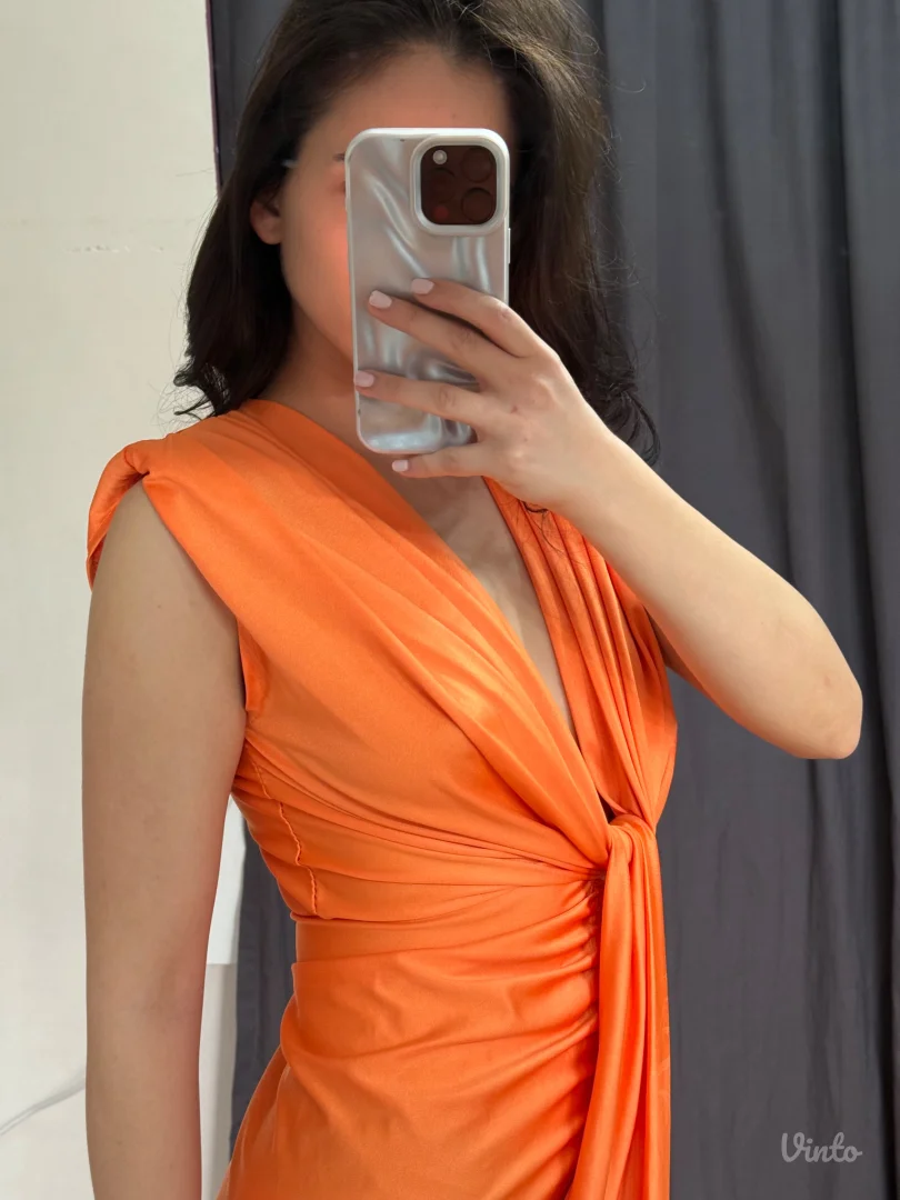 Elegantna haljina od likre