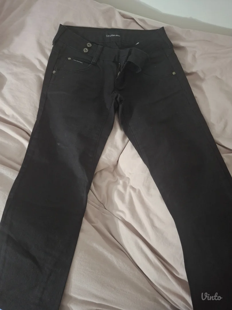 Crne ženske pantalone