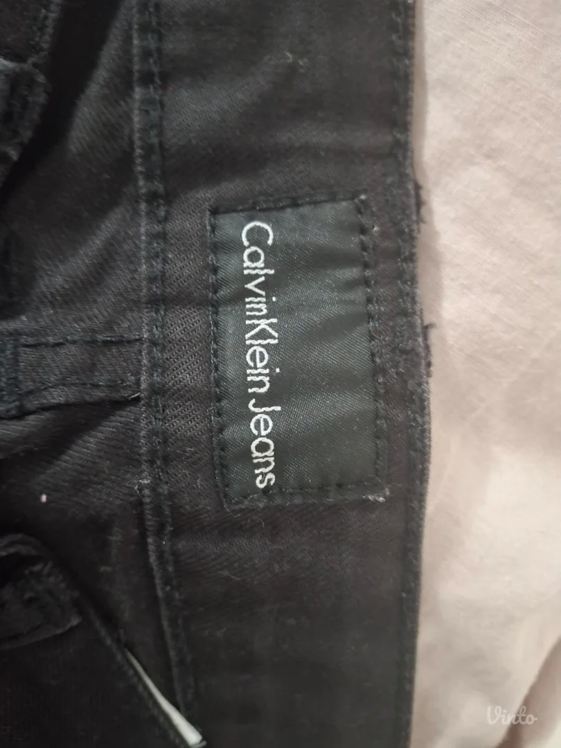 Crne ženske pantalone