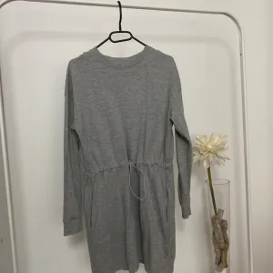 Siva pamucna haljina