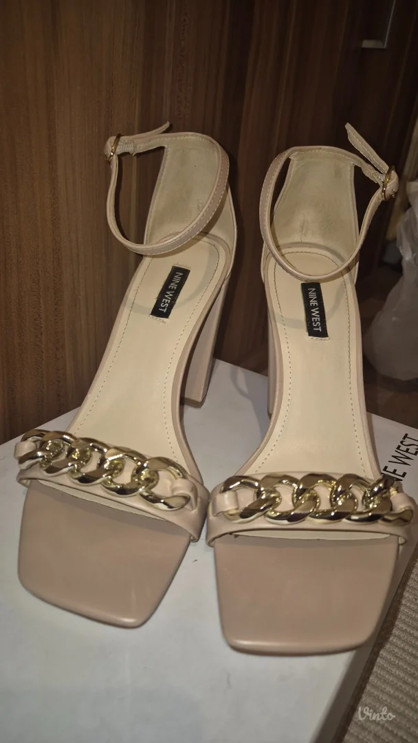 Nine West bež sandale br.40