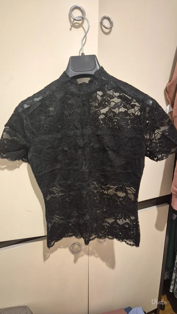 Guess čipkani top XS