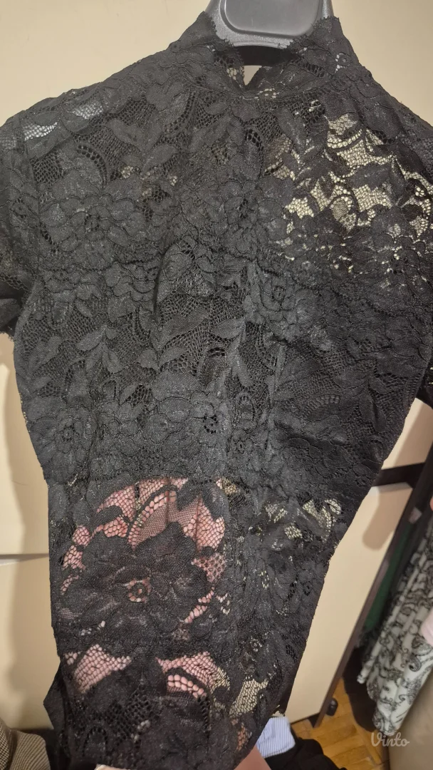 Guess čipkani top XS