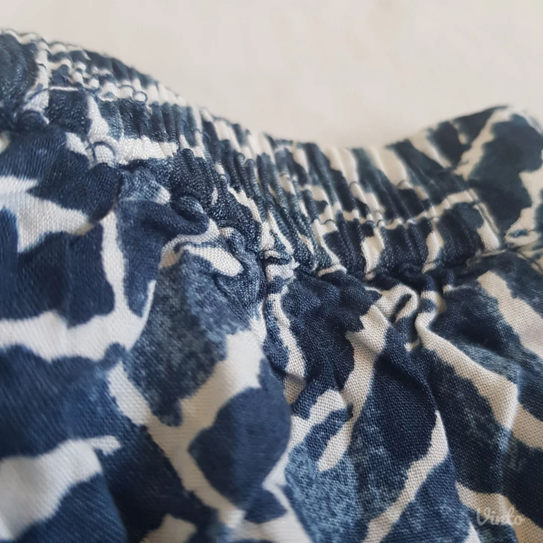 H&M suknja sa dzepovima