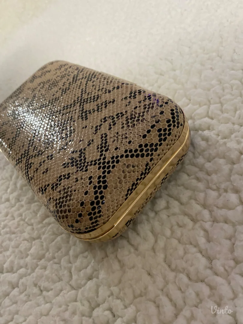 P….S…. Torbica zenska