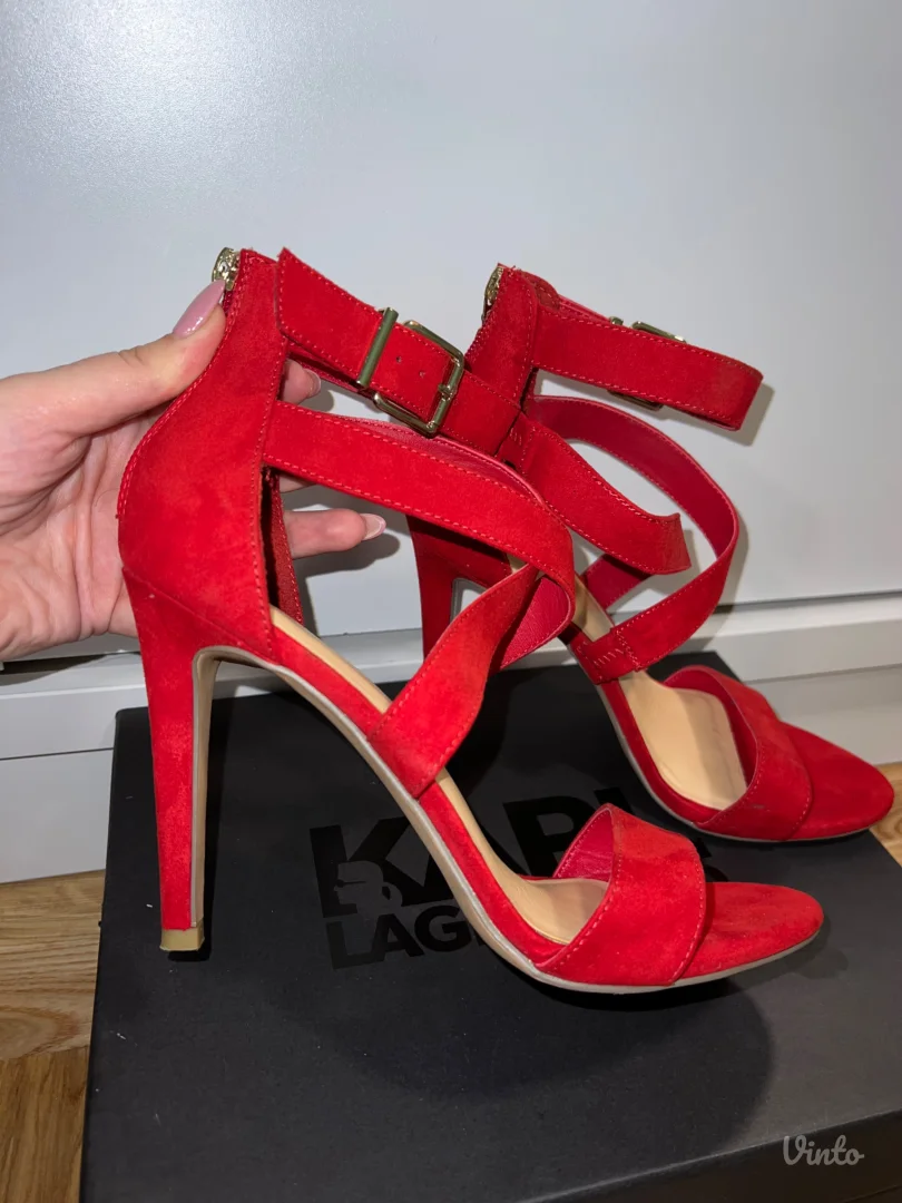 Crvene sandale na štiklu