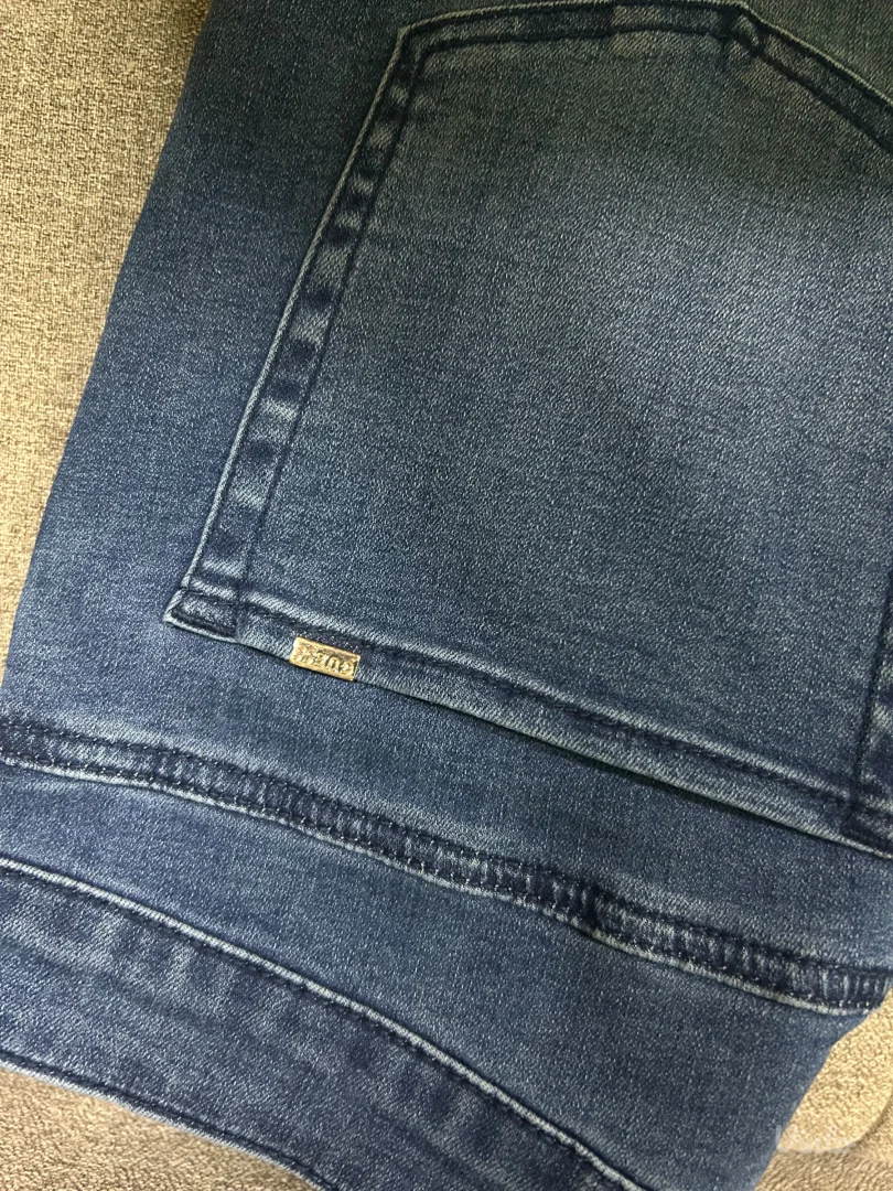 Guess nove farmerke iz Amerike