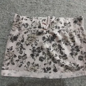 Teranova suknja vel 6-7