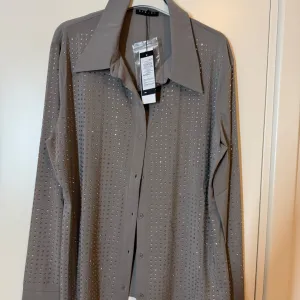 Sisley original košulja – NOVA sa etiketom – cirkoni