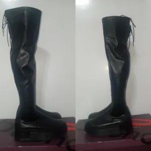 Bueno duboke čizme od prave kože