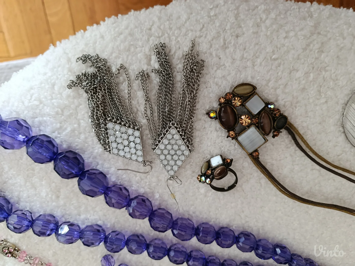 Nakit, razno, mindjuse, narukvice, ogrlice