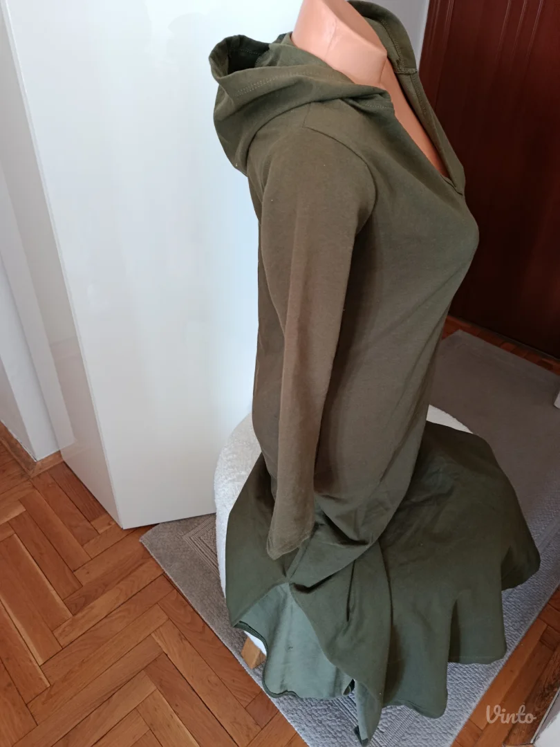 Sportska duga haljina sa kapuljacom, S/ M