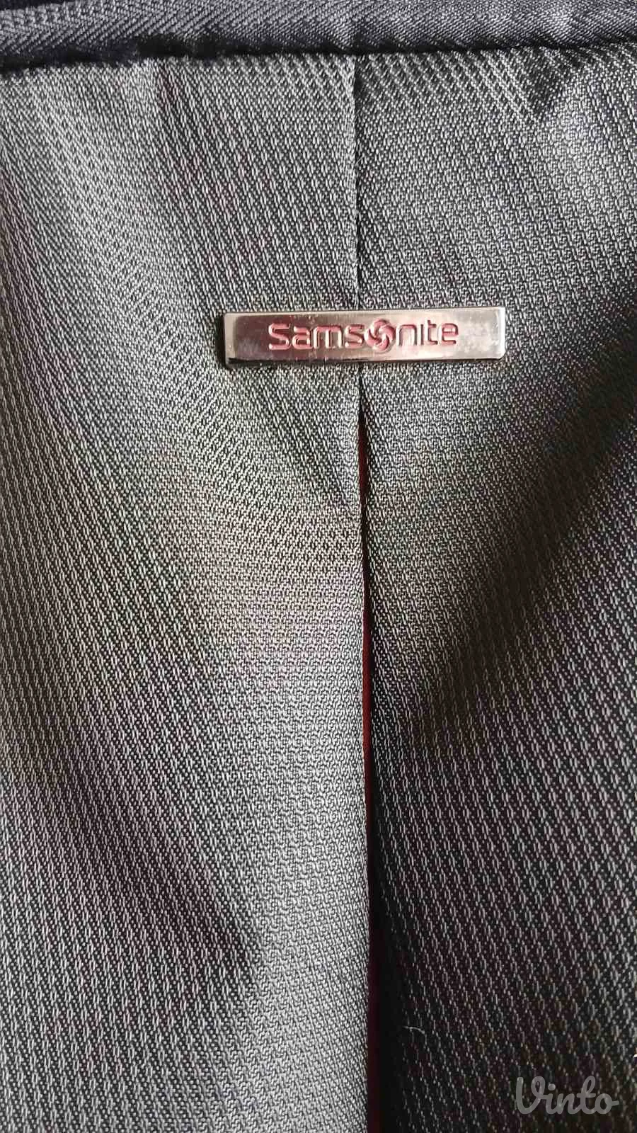 Samsonite crni ranac, kao novo
