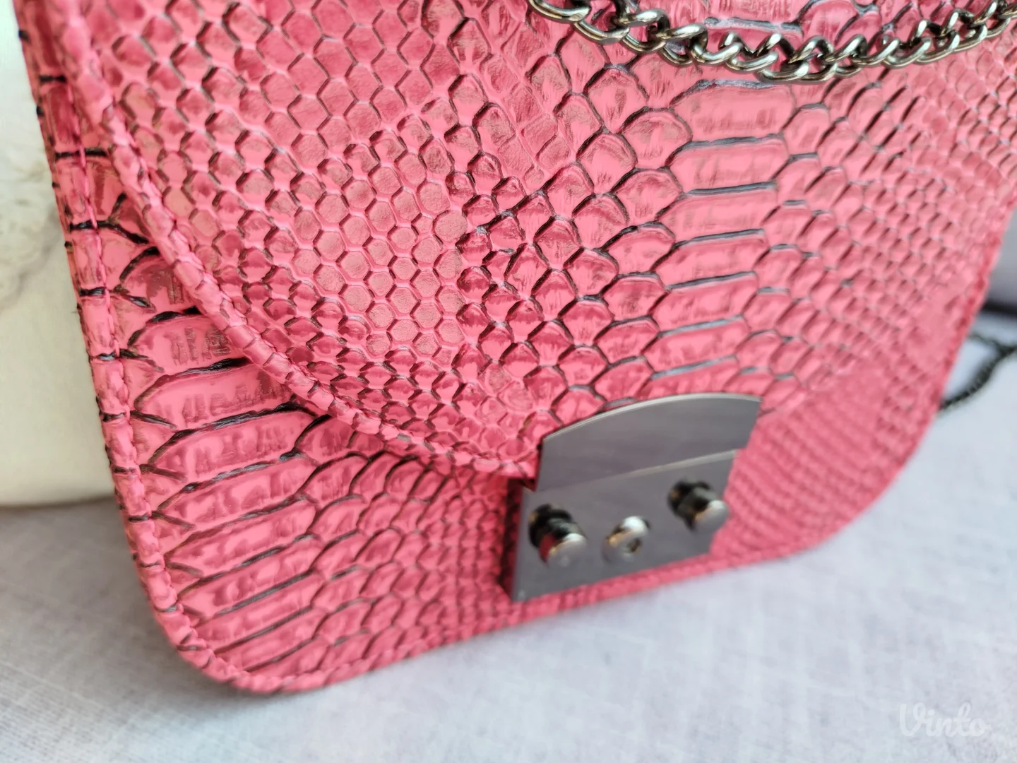 Roza kroko torbica na rame