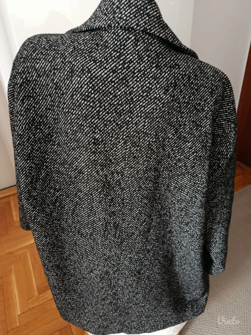 Kaput zenski, S vel, Reserved, kao novo