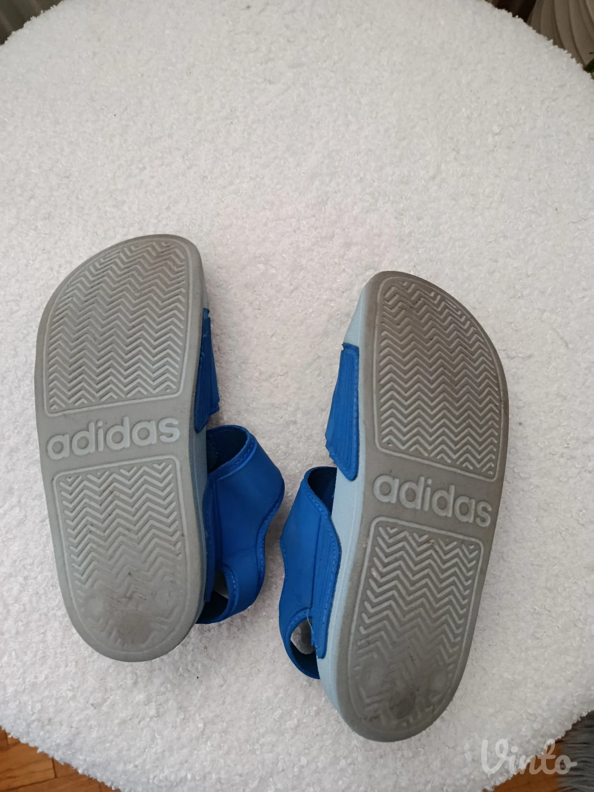 Adidas plave sandale za decake, br.32