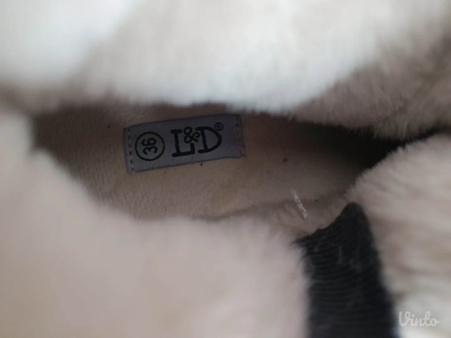 Zimske crne cizme za devojcice/ zene, br.36