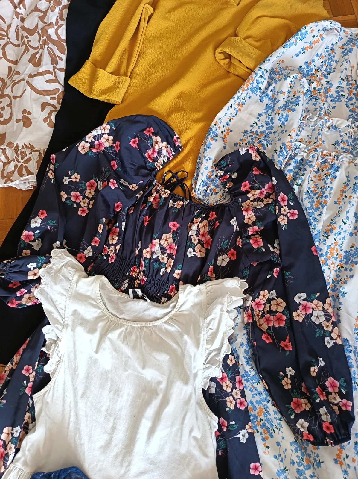 Mix haljina, vel,S, 8 komada