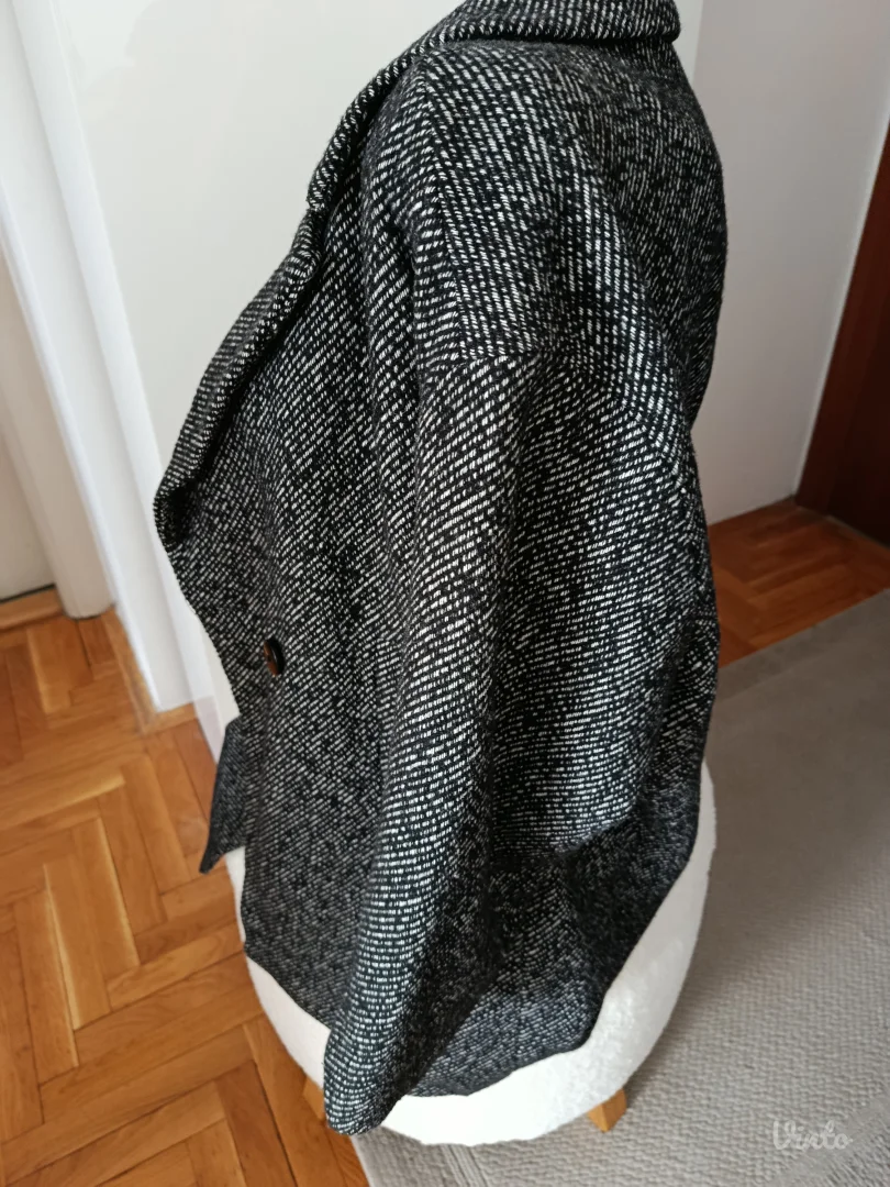 Kaput zenski, S vel, Reserved, kao novo