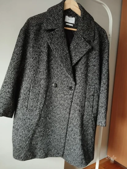 Kaput zenski, S vel, Reserved, kao novo