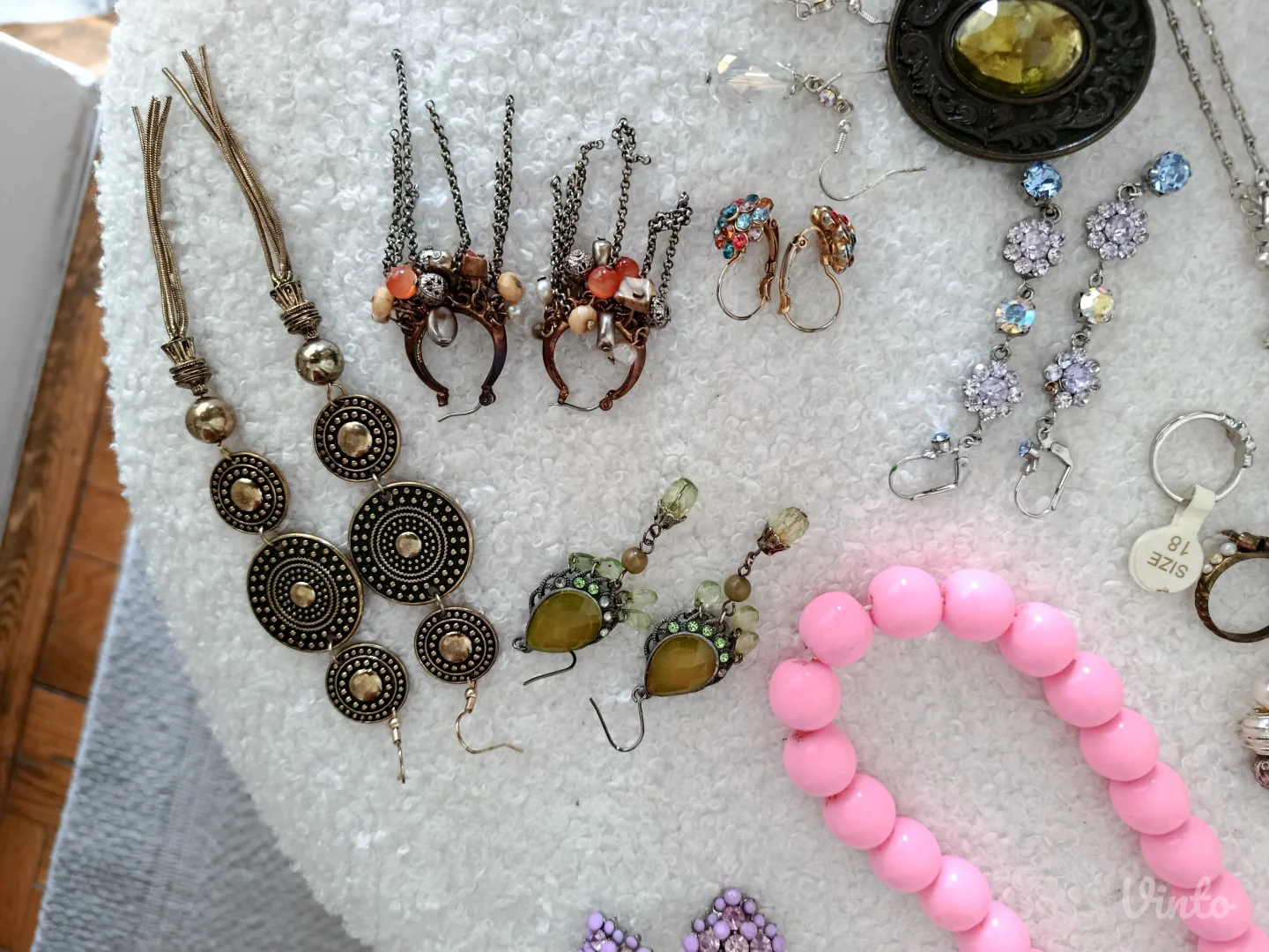 Nakit, razno, mindjuse, narukvice, ogrlice