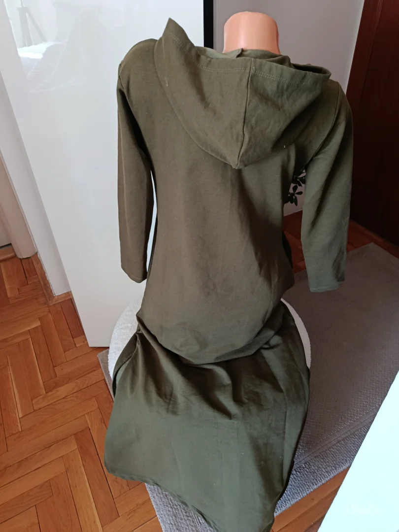 Sportska duga haljina sa kapuljacom, S/ M