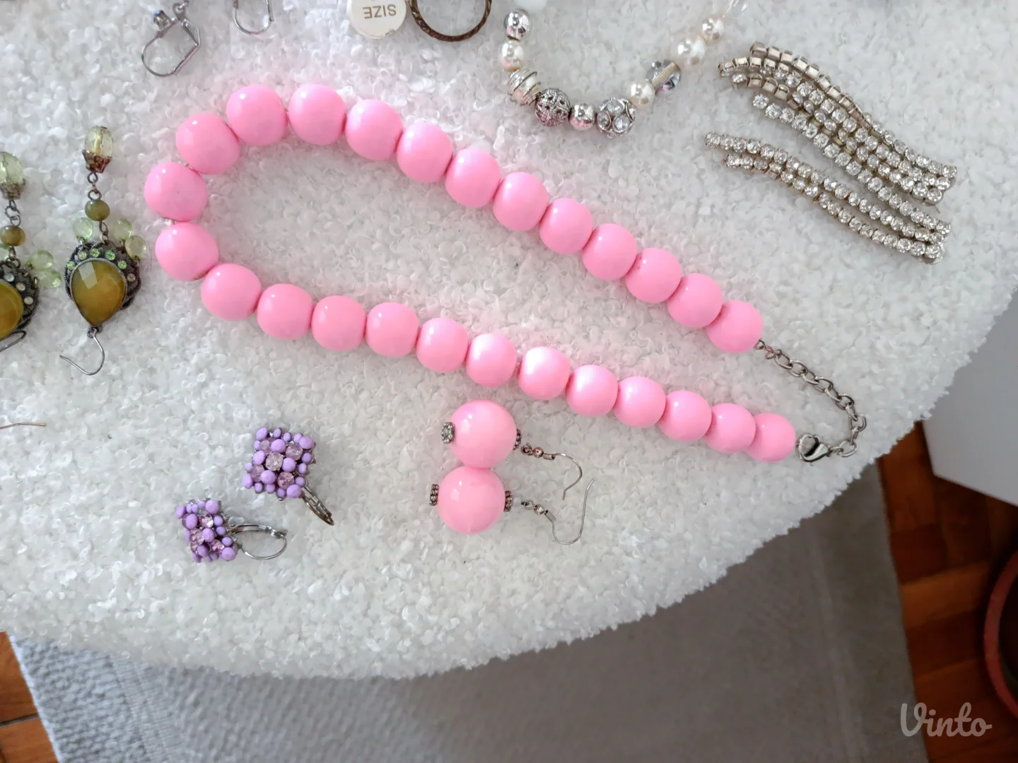 Nakit, razno, mindjuse, narukvice, ogrlice