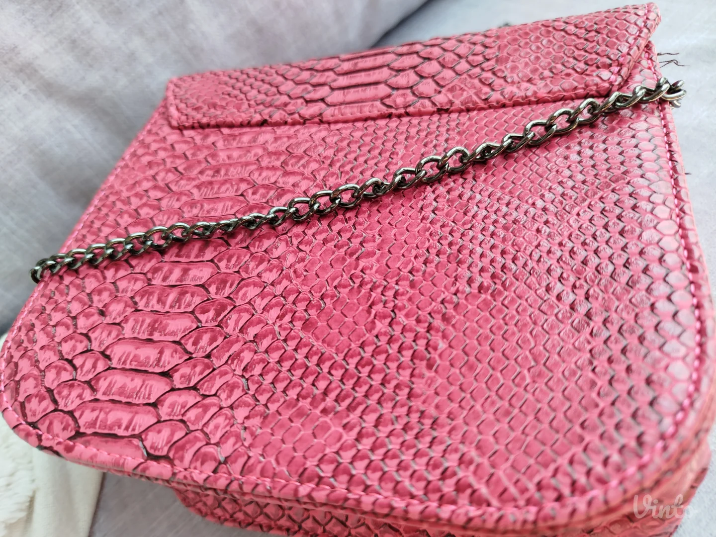 Roza kroko torbica na rame