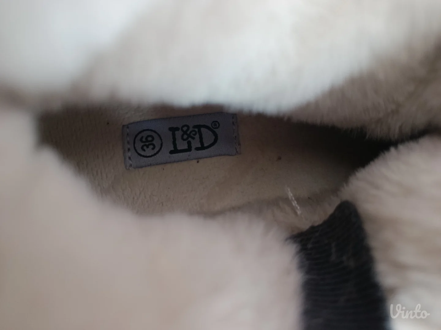 Zimske crne cizme za devojcice/ zene, br.36