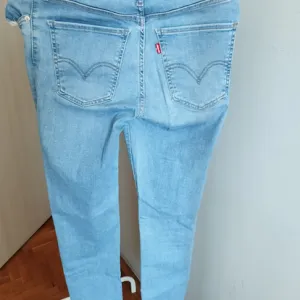 Levi' s Premium 28vel ORIGINAL, kao novo