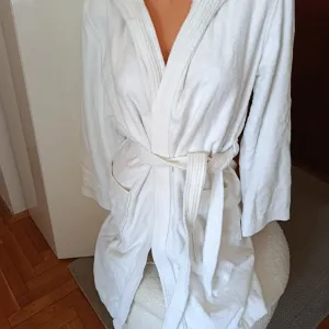 Beli bade mantil, Lingerie, vel.S