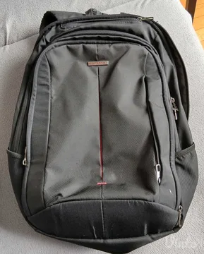 Samsonite crni ranac, kao novo