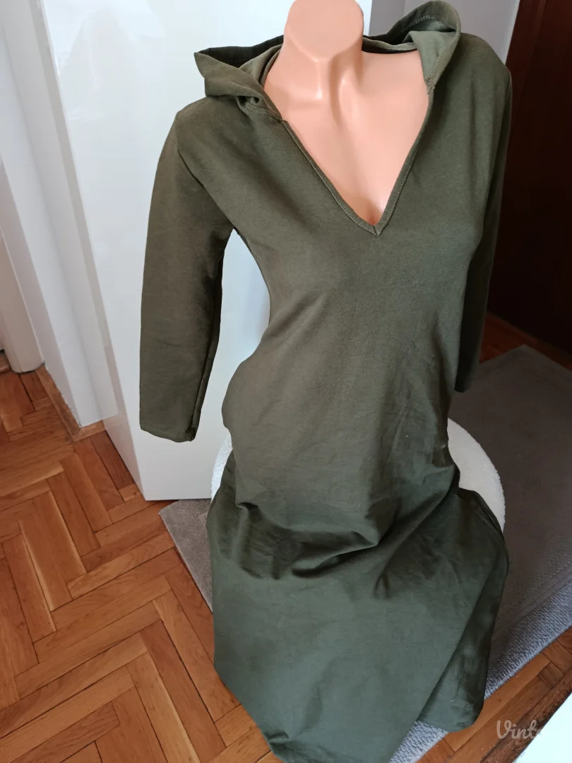 Sportska duga haljina sa kapuljacom, S/ M