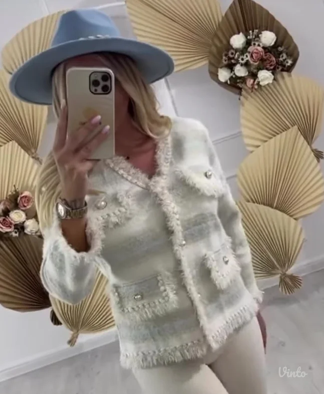 Nov dzemper sa etiketom