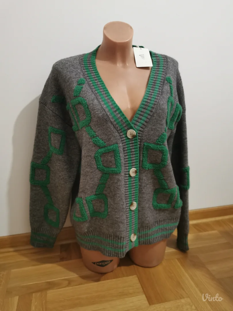 Nov dzemper sa etiketom